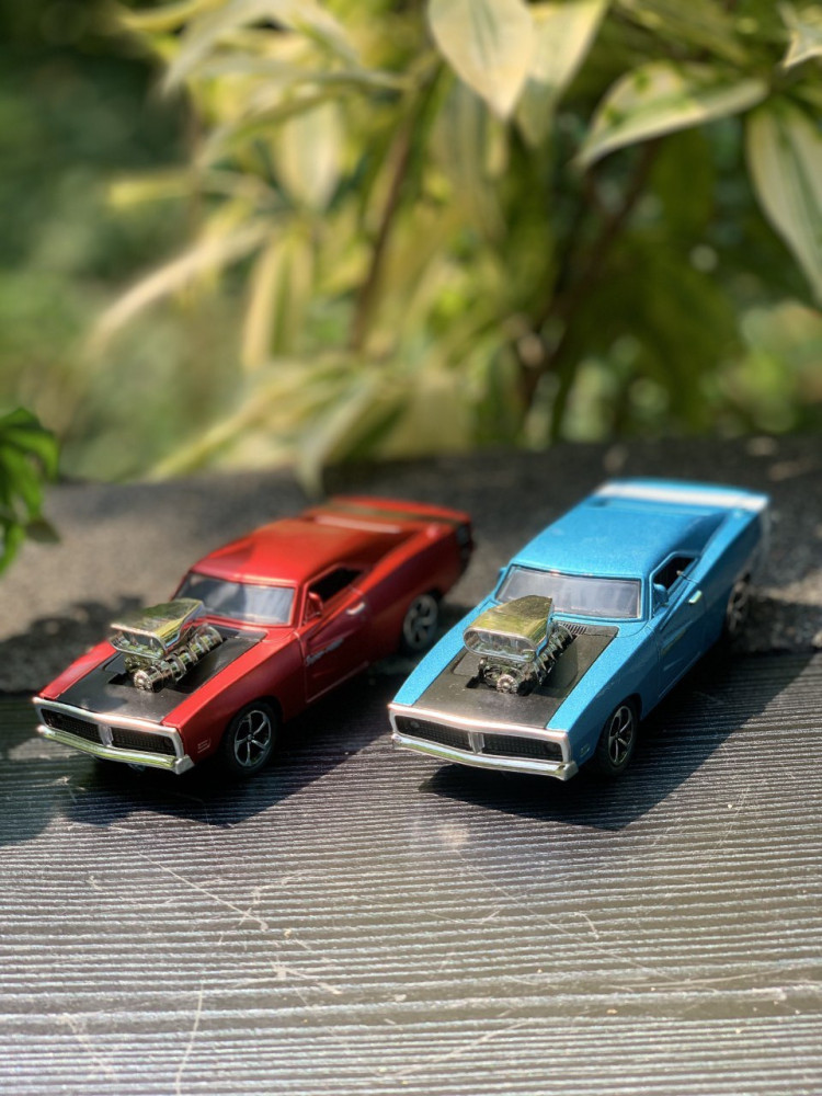 1:36 Scale Vintage Dodge Charger Metal Miniatures